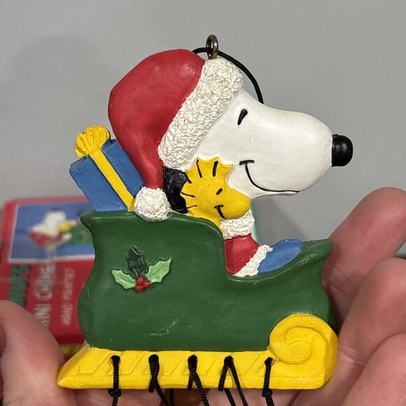 Vintage Peanuts Snoopy Woodstock Christmas Santa Mini Wind Chime In Box NCE 1996 - Picture 12 of 12